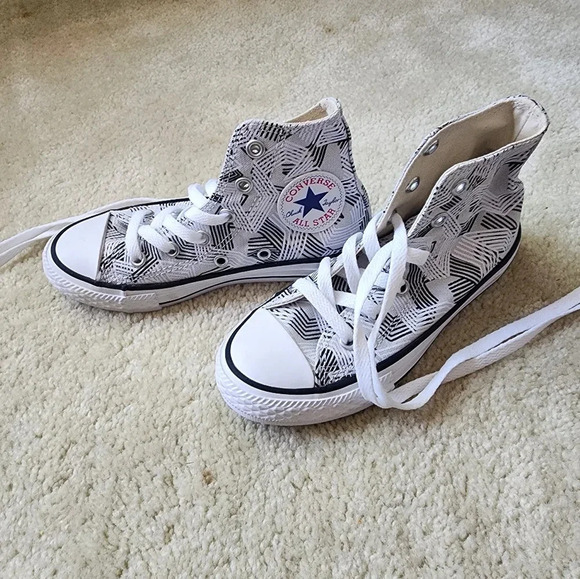 NWOT converse all star high top sneakers size 11.5 boys - Picture 1 of 6